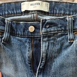 Hollister Women's Boyfriend Jeans - Medium Blue Wash
